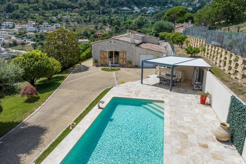 A few minutes from the city centre of Nice and the sparkling coastline of the Mediterranean Sea, this villa with its swimming pool nestles in a haven of peace, offering a true paradise for lovers of calm, nature, and the characteristic elegance of th...