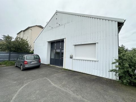 Centre de Bourgvallées (Saint-Samson de Bonfossé), local de 205 m² avec terrain de 1170 m² !!!