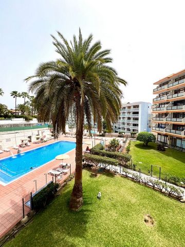 Abraham Redondo presenteert samen met Best House met genoegen dit appartement in de beste wijk van Playa del InglÃ©s, op slechts een steenworp afstand van het winkelcentrum Yumbo. Bovendien beschikt het appartement over een zwembad en een privÃ©parke...
