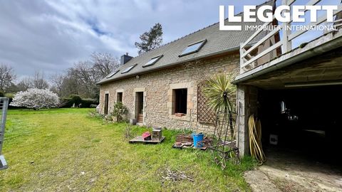 A28434VLA56 - Situated in a quiet little hamlet, close to Langonnet. The main house currently offers, on the ground floor, an open plan living area with large kitchen area, dining area with insert and seating area. There is also a bathroom with a bat...