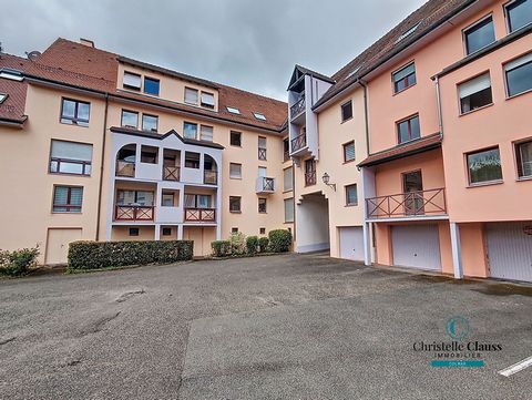 Apartment in the town of Kaysersberg, available for interactive sale! We offer you at the entrance of the historic city center of Kaysersberg, this apartment of 70.93m2. It consists of two bedrooms, a beautiful living/dining area and an independent k...