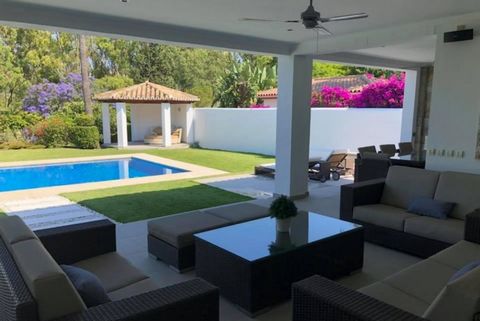 Stunning 4 bedroom villa (5th bedroom can be make upon request) set among the tranquillity of El Paraiso golf. Totally private and luxurious villa ideal for a family holiday, walking distance to amenities and just a few mins drive to the beach. On gr...