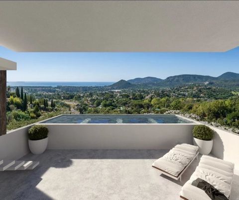 Mandelieu la Napoule - French Riviera The city has been awarded French Family Plus Label Unique opportunity - Swimming pool - Panoramic sea view 4 rooms villa 120M2 - Living room - 3 Bed - 2 Bath - Wardrobe - Laundry - Storeroom - Terraces 97M2 - Lan...