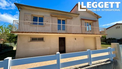 A28378DTU66 - This great, detached 2-bedroom house is situated in the busy market town of Prades, in a quiet impasse, just a short walk from the town centre and all its amenities. The house fully renovated house has double glazing, has been required ...