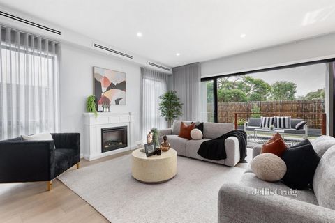 This vogue four bedroom plus study two bathroom single level sensation has been totally transformed with striking style. Creating a sense of sophistication with its contrasting tones in the matte black highlights, Oak style floors, battened feature w...