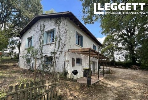 A28127KFO47 - This is a lovely 6-room, 130 m², two-storey house comprising, on the first floor, a kitchen, a lounge, two bedrooms, a bathroom and a toilet; on the ground floor, a room and two bedrooms. Outside, a garden shed, a terrace and surroundin...