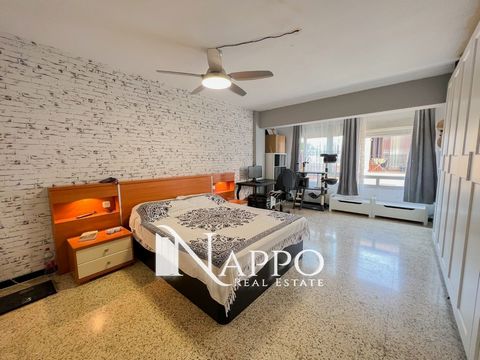 Nappo Real Estate offers for sale this great investment opportunity just a step away from the city centre of Palma, in the area of Soledad Nord, located on the second floor with lift, community of 7 floors, with all the necessary services next door. ...