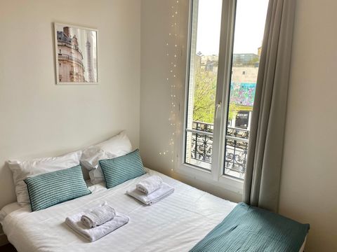 Charming refurbished studio apartment in the 15th arrondissement of Paris, close to the Eiffel Tower.
