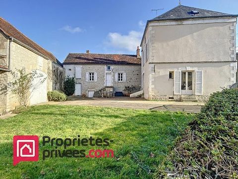 Auxerre 89000 , au sud d'Auxerre et à proche de l'autoroute, dans un charmant village Bourguignon situé entre vignes et cerisiers qui vous offrira, le calme, le charme et les promenades à travers la nature tout en ayant toutes les commodités de la vi...