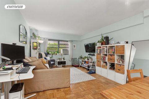 Welcome to urban living at its finest! Step into this renovated apartment in Concord Village, located at 225 Adams St #5G, nestled in the heart of Dumbo Heights Brooklyn Heights Downtown Brooklyn. The open layout seamlessly connects the living, dinin...