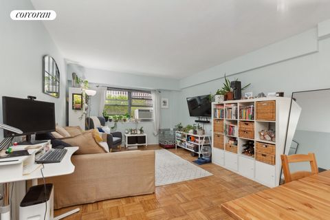 Welcome to urban living at its finest! Step into this renovated apartment in Concord Village, located at 225 Adams St #5G, nestled in the heart of Dumbo Heights Brooklyn Heights Downtown Brooklyn.The open layout seamlessly connects the living, dining...