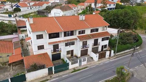 Come and see this 4-bedroom villa in Azenhas do Mar, a 12-minute walk from Azenhas do Mar beach, offering the perfect balance. With a total area of 204m2, this contemporary residence is spread over three floors and offers excellent space for comforta...