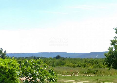 Location: Istarska županija, Labin, Labin. ISTRIA, LABIN - Comfortable building land On the southeast coast of Istria, where green hills meet the sea, where nature and heritage meet, there are two towns of similar size but with different but mutually...