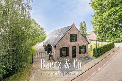 Luxe, landelijk wonen nabij Breda en Tilburg! Ontdek een combinatie van modern wooncomfort en landelijke charme in deze prachtig gerenoveerde woonboerderij met diverse faciliteiten voor de hobbymatige of semiprofessionele paardenliefhebber. Deze prac...