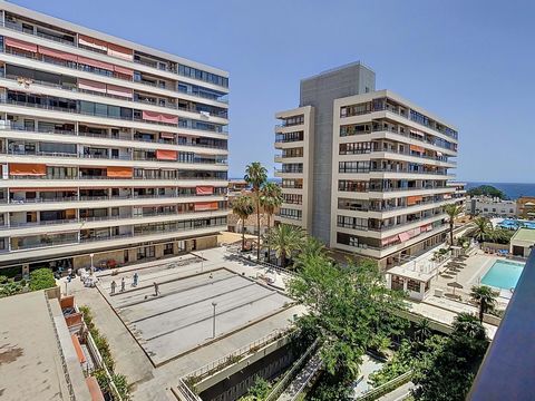 Appartement à Vendre dans Las Torres de la Nogalera Torremolinos Opportunité unique à Las Torres de La Nogalera, Torremolinos Bienvenue dans votre nouvelle maison au cur de Torremolinos ! Cet appartement exclusif de 66 m², situé dans le quartier embl...