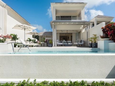 Experimente el recientemente rediseñado Courtyard Villas, ubicado dentro de la prestigiosa comunidad de Garden Wall en Apes Hill, Barbados. Con una ubicación ideal para un acceso conveniente a las instalaciones del club de clase mundial, estas villas...