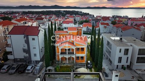 ZADAR, DIKLO, INCOMPLETE HOUSE WITH 6 APARTMENTS, BEAUTIFUL SEA VIEW! An incomplete two-storey house with 6 residential units is for sale in a sought-after location, Diklo, in a beautiful and quiet environment with a magnificent view of the sea. The ...