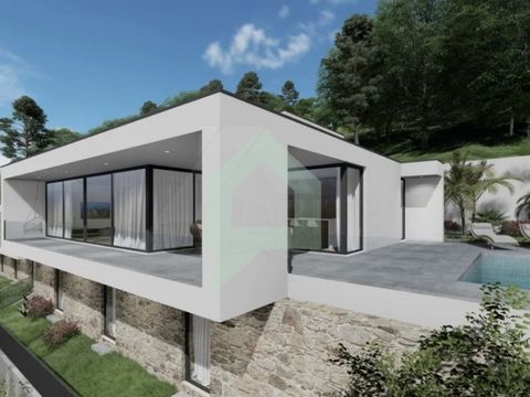 Esta moradia de tipologia T3, com uma área de construção de 239m2, é um exemplo perfeito da arquitetura contemporânea que combina funcionalidade e estética. O design interior é meticulosamente planejado para oferecer conforto e praticidade, com uma s...