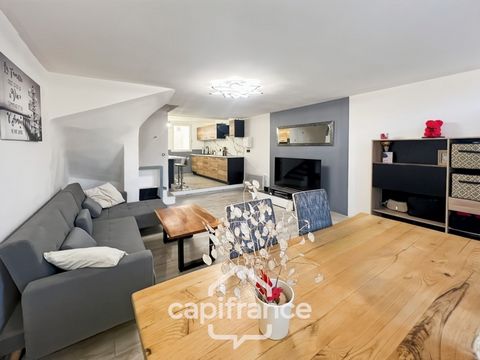 Centre de SAINT CANNAT : Maison de village entièrement RENOVEE DE 112 M2 environ , avec EXTERIEUR, 2 étages , 4 chambres