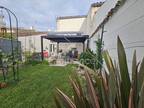 Maison de ville Surgeres Hyper centre