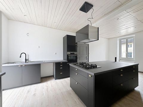 Maison en Pierre entièrement rénovée à neuf avec dépendances et jardin sur Arcambal