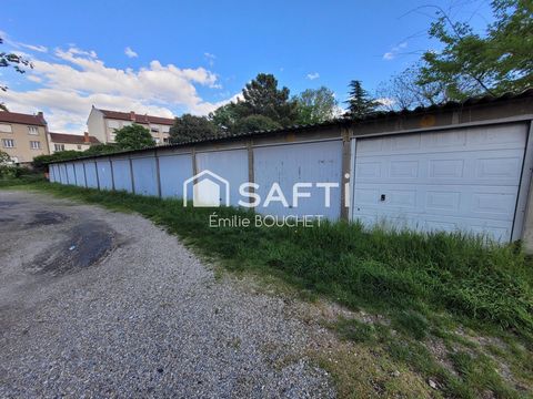 Lot de 13 garages loués