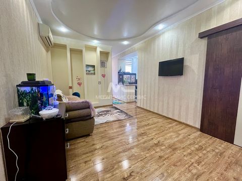 СРОЧНАЯ ПРОДАЖА В СВЯЗИ С ПЕРЕЕЗДОМ! УНИКАЛЬНОЕ ПРЕДЛОЖЕНИЕ!!! Продается однокомнатная квартира с дизайнерским ремонтом в современном комплексе на улице Борисовка, 14. В квартире выполнен качественный ремонт с заменой коммуникаций. Просторная кухня о...