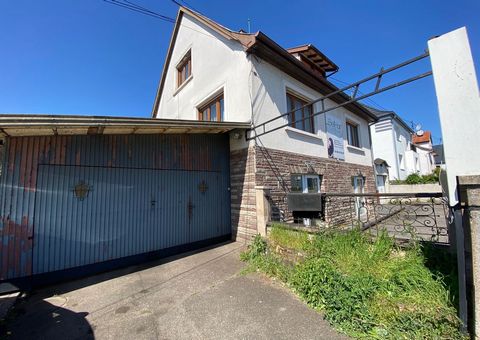Immeuble de rapport et terrain de 15a88ca en zone