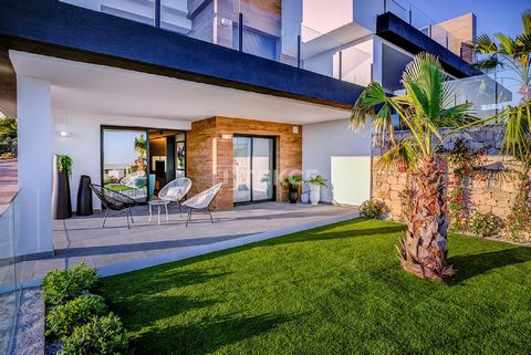Apartamentos Vistas al Mar en Benitchell Alicante Costa Blanca Explore estos espaciosos apartamentos, ubicados cerca del mar en Benitachell, Costa Blanca. Situada en Alicante, esta región es famosa por sus impresionantes paisajes mediterráneos, playa...